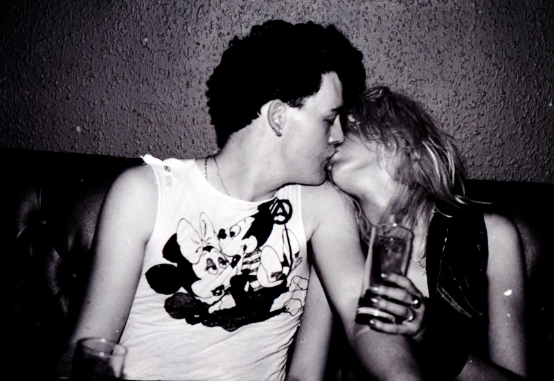 Romantic couple in New Romantic club, London, 80s ST#472
