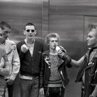 Mix of Skins and Punks, Kind's Rd, London, 80s ST#377