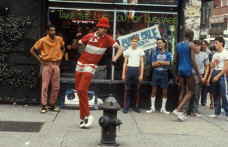 Hip Hop Sidewalk Dancers, Manhattan, NY, early 80s [from pymca]