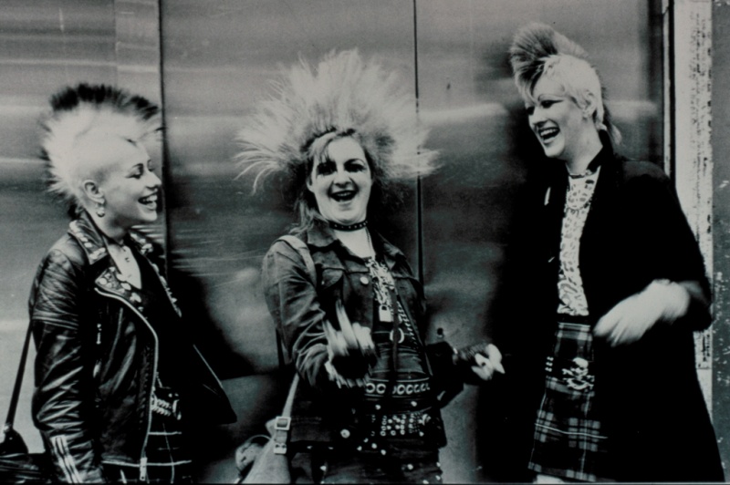 3 Punk girls, King's Rd, early 80s ST#16