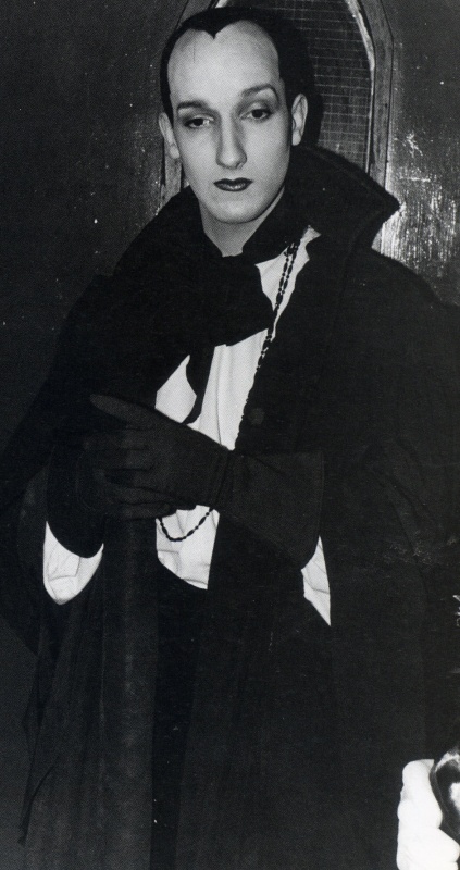 Milliner Stephen Jones, London, early 80s ST#21 Milliner Stephen Jones, London, early 80s ST#21