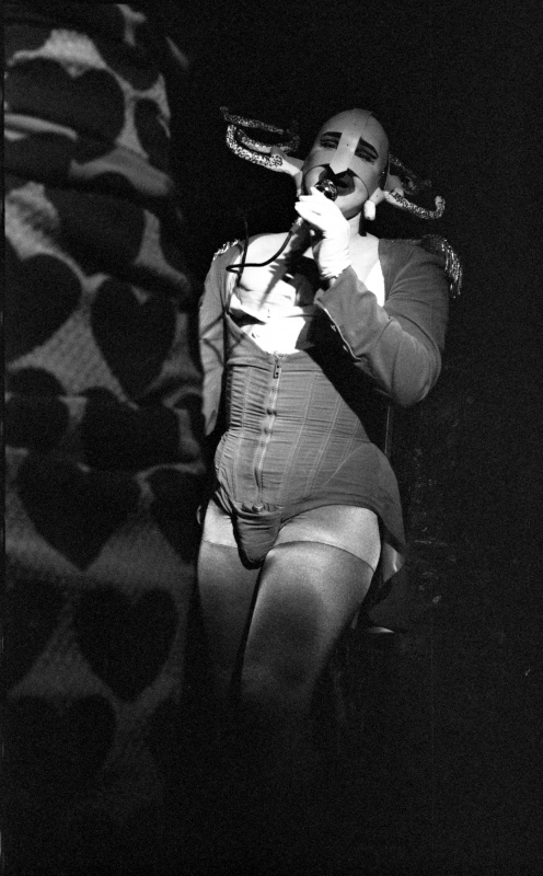 Leigh Bowery presenting fashion show FA#29 Leigh Bowery presenting fashion show FA#29