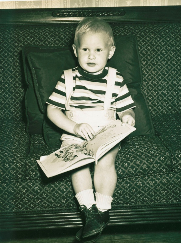 Professional photo, reading, 1950? - TP#124