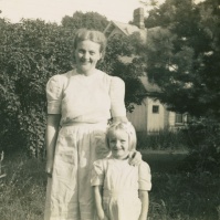 Aunt Ruth and her eldest child, Bev - TP#72